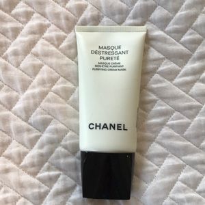 Chanel Masque